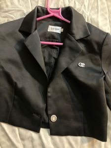 PINTEREST Chic Black Cropped Blazer