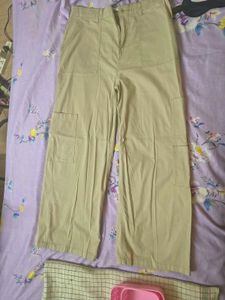 Khaki Cargo Pants(Size L)