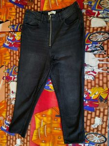 Forever 21 Black Skinny Denim Jeans – Size 30