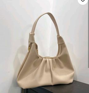 New OPULENCE KIND Beige Hobo Bag! 💼