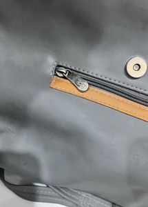 Baggit Grey Sling And Handbag 👜🩶