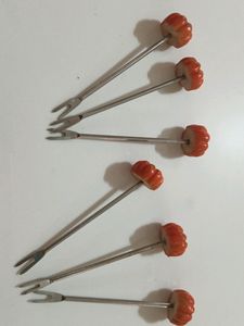 Ceramic Pumpkin With 6 Pick St