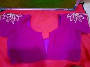 Ornate Magenta Saree Intricate Santara Pattern