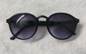 Black Round Sunglasses