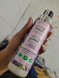 Love Beauty And Planet Hair Shampoo