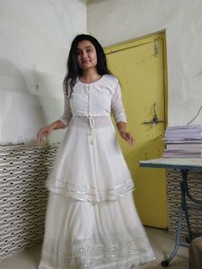 White Stylish Top And Skirt