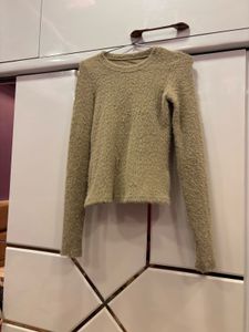 SHEIN FURRY SOFT TOP- MEDIUM