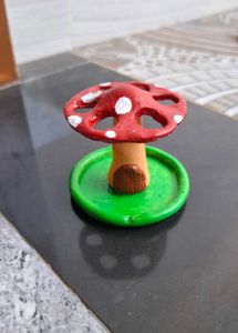 Mushroom brush holder.