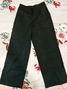 Chic Black Wide-Leg Trousers for Women