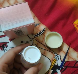The Pink Foundry Overnight ExfoliatingRadiancemask
