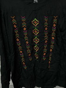 Embroidered Black Top 😍