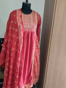 Elegant Red Embroidered Kurta Set