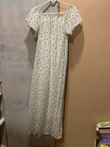 Dress ⚪️