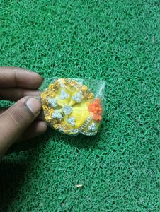 Laddu Gopal mukut