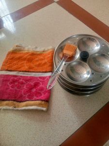 Idli Maker With Kichin Towel