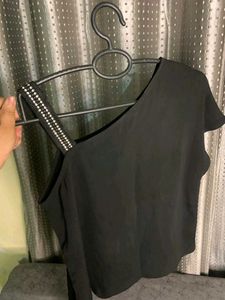 MADAME solid black stylish Top