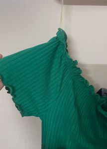 Max Off-shoulder Top
