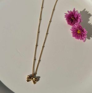 Gold Bow Necklace