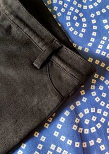 Black Skinny Fit Ankle Length Women Pants