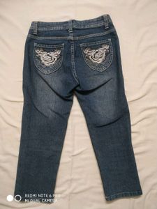 3/4 Jeans With Embroidery Pockets