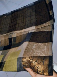 Elegant Women&#39;s Saree+stiched blouse