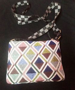 NEW NO USED SLING BAG FOR GIRLS AND KID&#39;S.