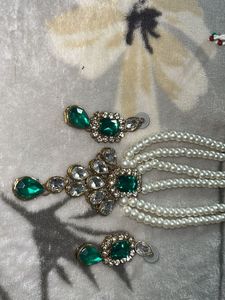 Elegant Pearl &amp; Emerald Jewelry Set