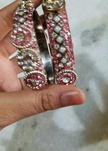Rajeshthani Look Bangles With Circle Design
