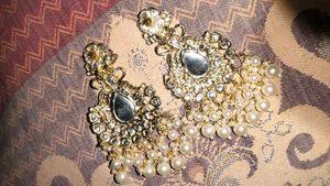 White Pearl Earings