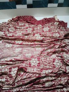 Elegant Maroon &amp; Gold Bandani Saree