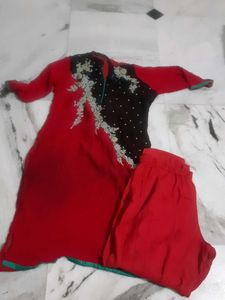 Black Pants &amp; Patterned Top