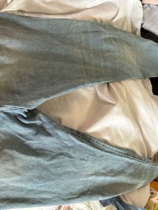 Ripped straight fit jeans