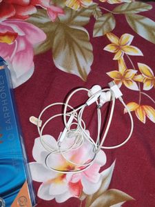 MOBILLA MTUNES Earphones