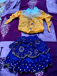 Girls' Outfit: Yellow Lace Top & Blue Polka Dot Sk