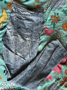 Women’s floral pattern jeans