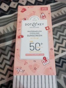 Dot and key Sunscreen &amp; Strobe cream combo
