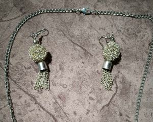 Necklace &amp; Earring Set