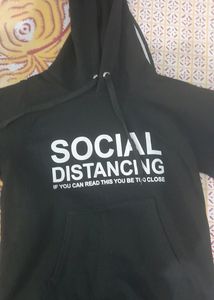 Black Fleece Cottin Sweatshirt Hoddie For Winters.