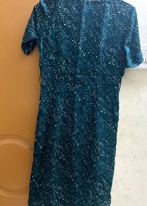 Annabelle Green Printed RoundNeck Dress+ Hip belt