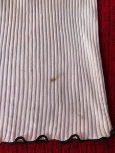 White Ribbed Lettuce Edge Top