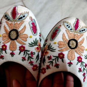 Embroidered Ethnic Flats