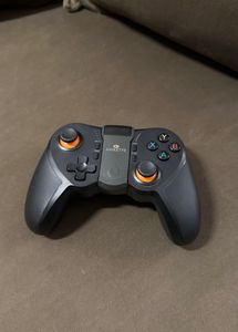 Mobile Gaming Controller