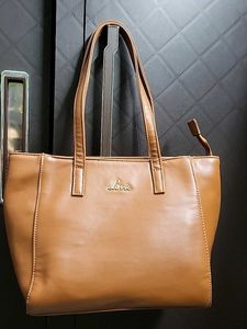 Lavie Tote Bag