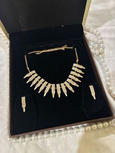 Rhinestone Necklace &amp; Earring Set