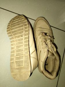H&amp;M Women&#39;s Beige Casual Sneakers