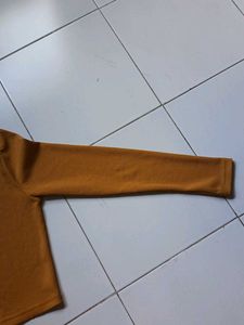 Women&#39;s Fitted Crop Top