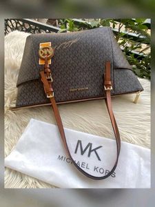 MK SIGNATURE SIDE POCKET TOTE BAG