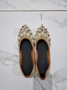 Mojri, Size 5
