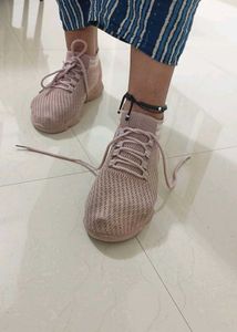 Good Causal Shoes for Women