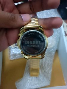 Dieseell Watch Premium 💯Golden Colour New 😍💯